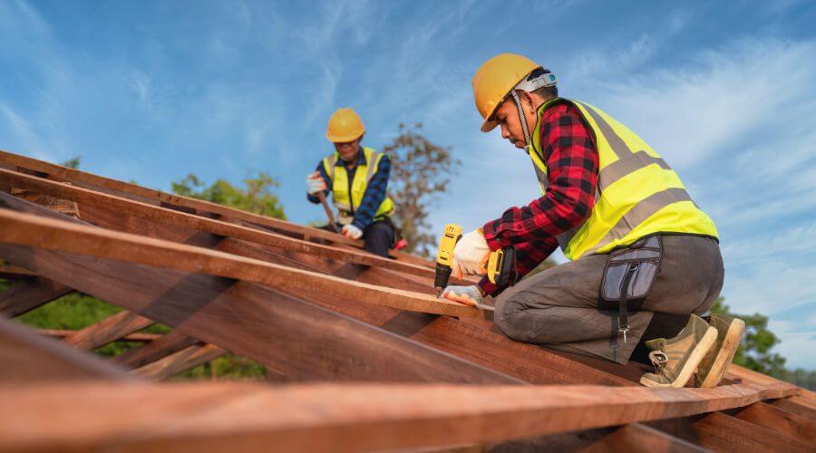 Expert tile roof repair services in Reddick, IL